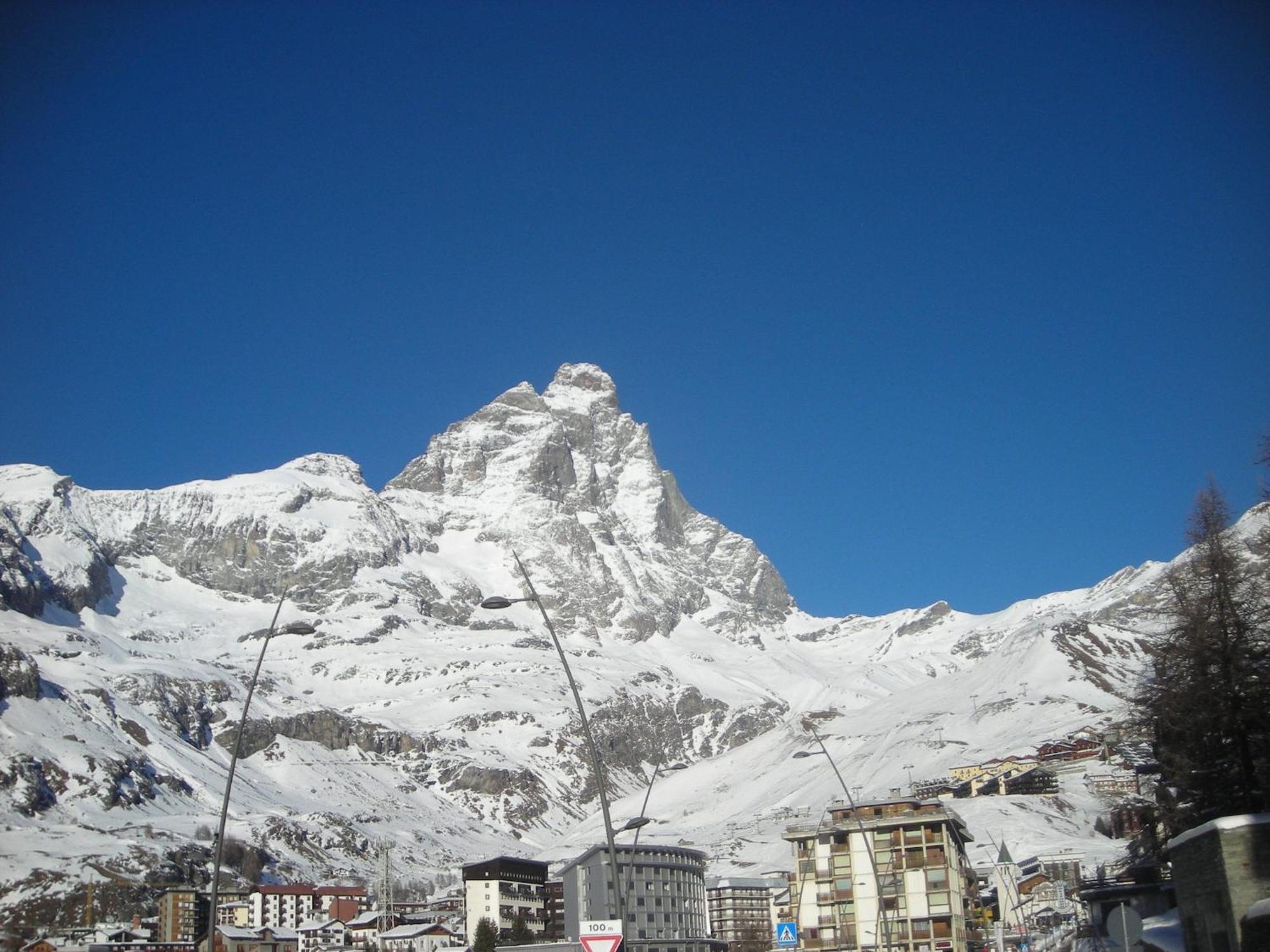 Contemporary Apartment In Breuil Cervinia Near Ski Area Εξωτερικό φωτογραφία